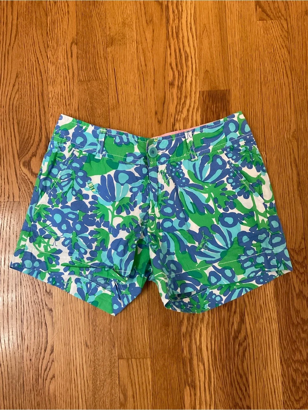 Lilly Pulitzer Callahan Pink Label with Blue and Green Floral Shorts. Size 0